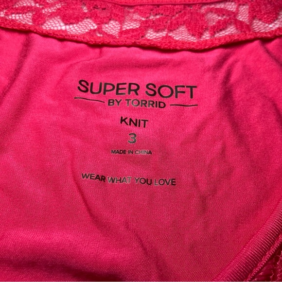 Feminine Soft Girl Bright Pink Lace Sleeveless Top-NWT Torrid Size 3 (22/24) - Picture 4 of 13